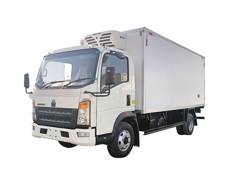 Left-hand drive, 3360mm wheelbase, white refrigerated truck